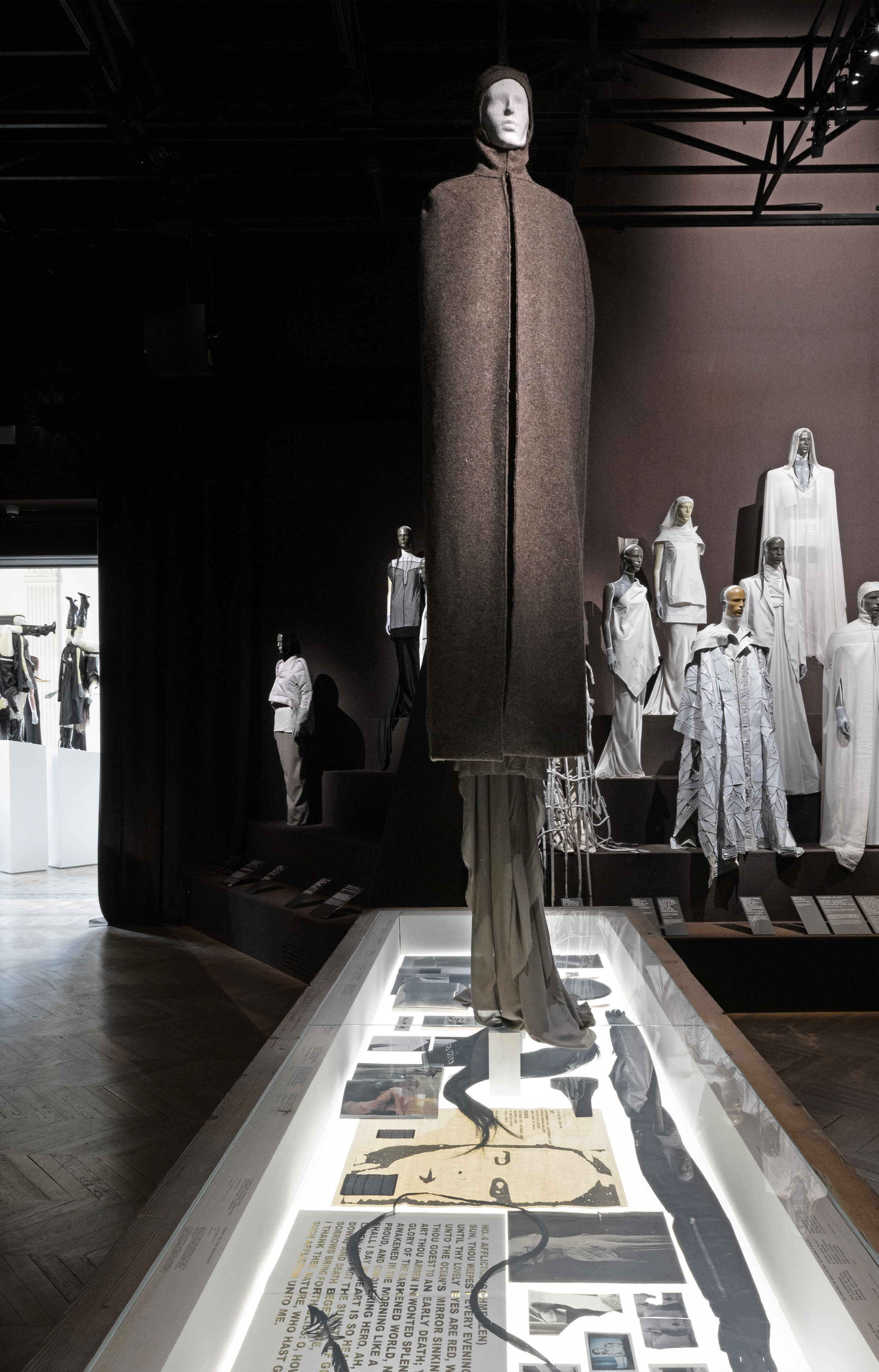 "Temple of Love" : Rick Owens sublime l’étrange au Palais Galliera - IDEAT
