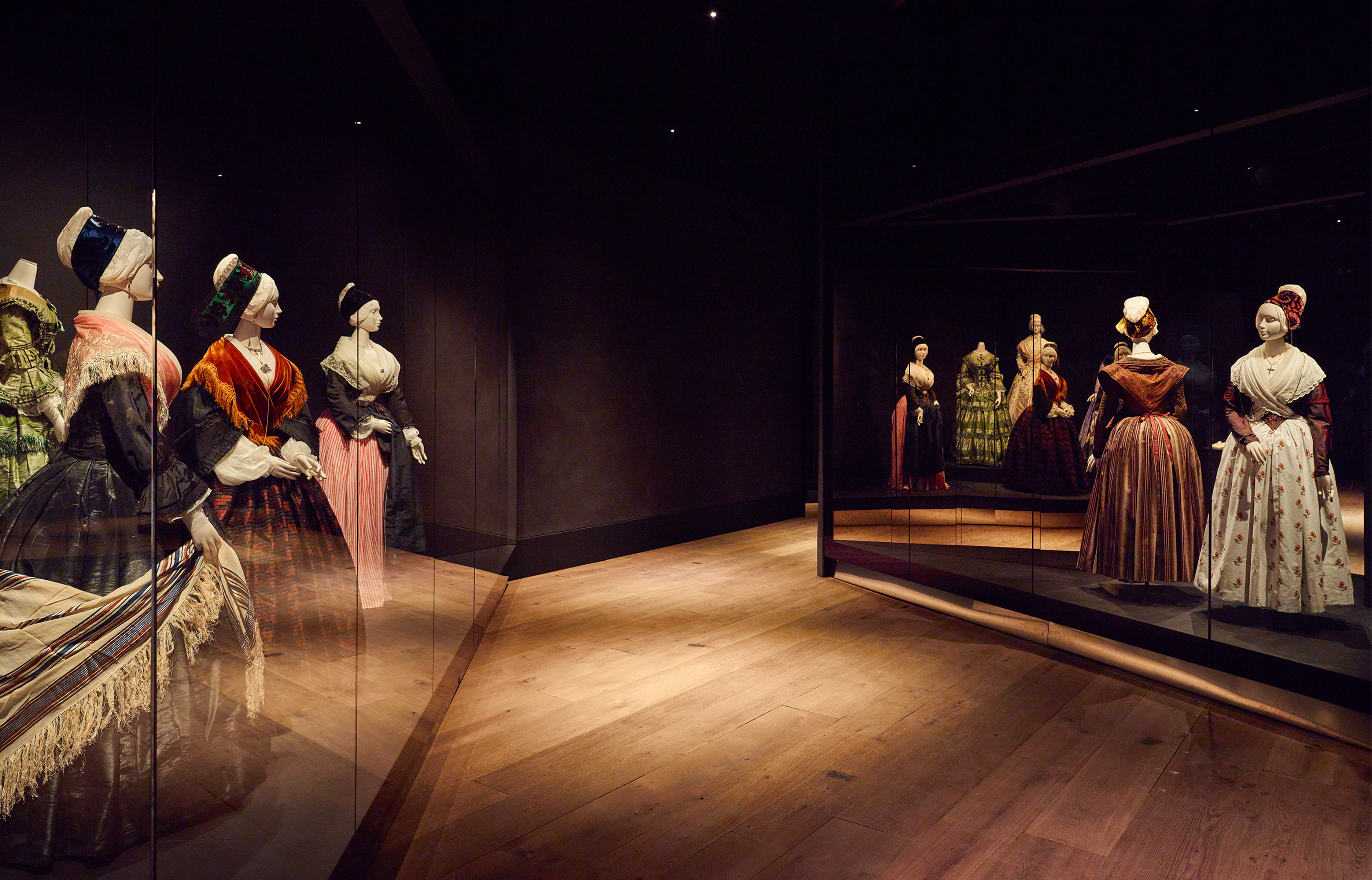 Fragonard ressuscite l’histoire du costume à Arles, dans un musée signé Studio KO - IDEAT