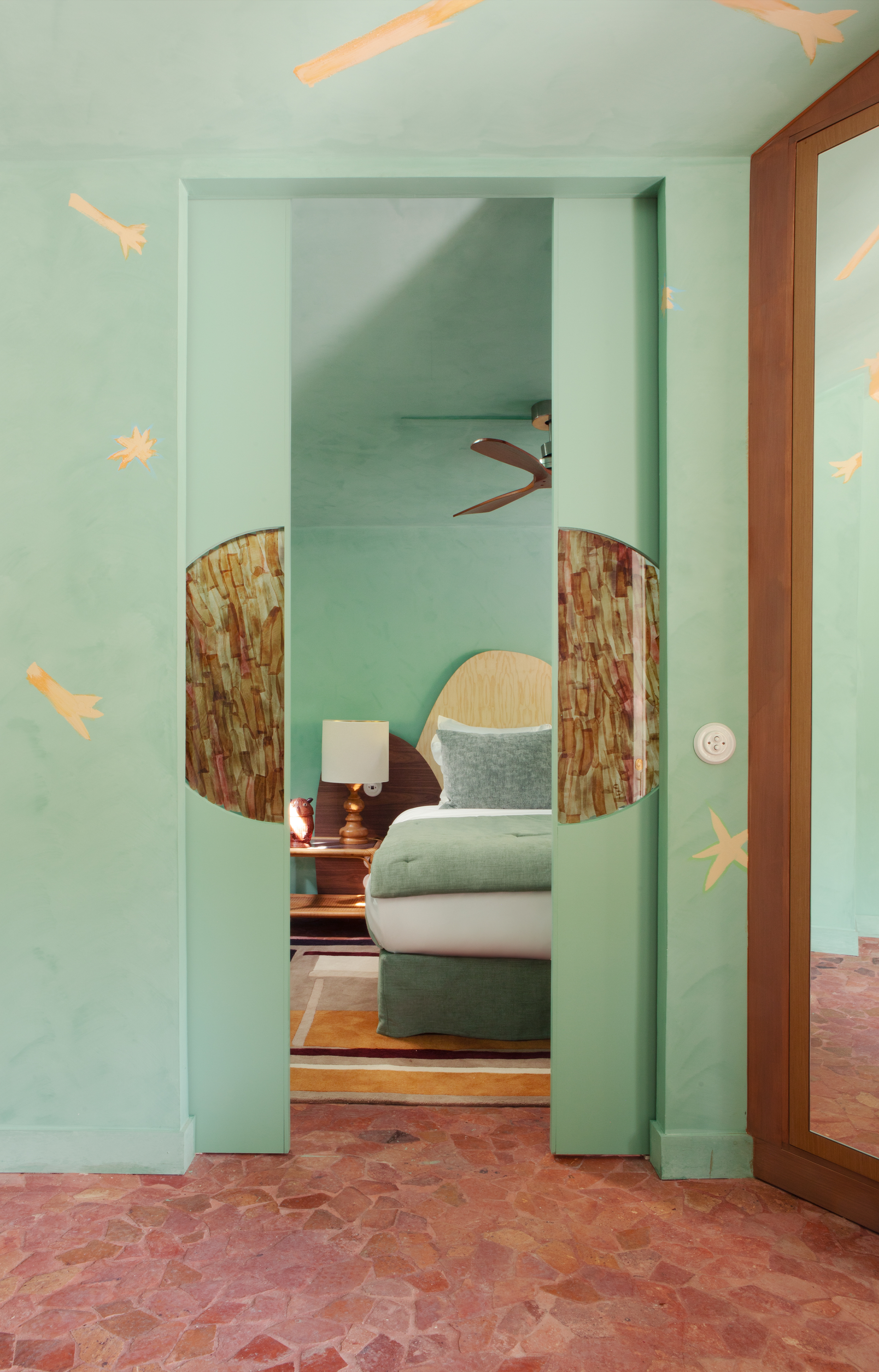 Art contemporain, design de collection : l’hôtel devient scène culturelle - IDEAT