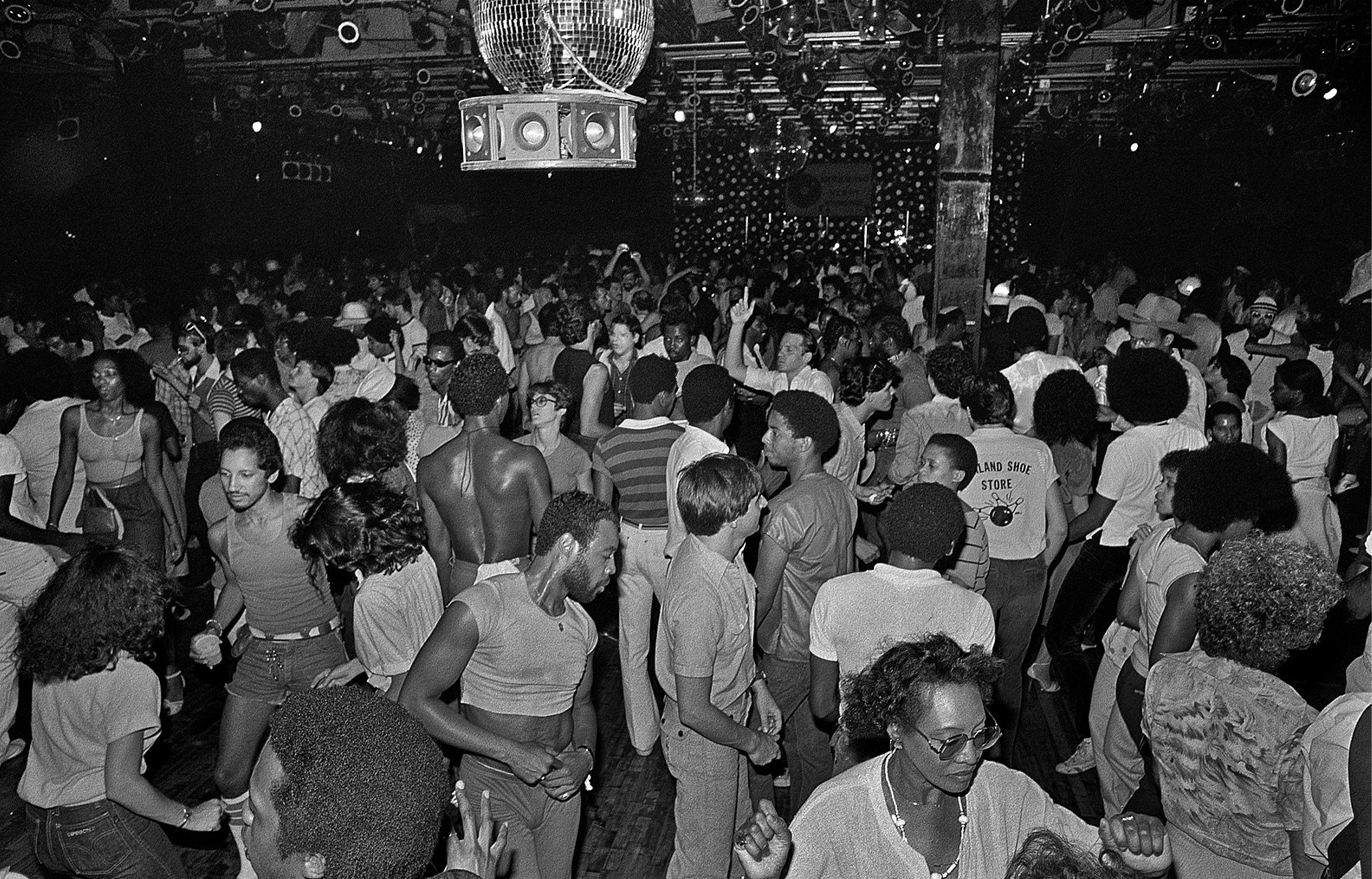 Refuges, backrooms, squats : où vit l’architecture queer ? - IDEAT