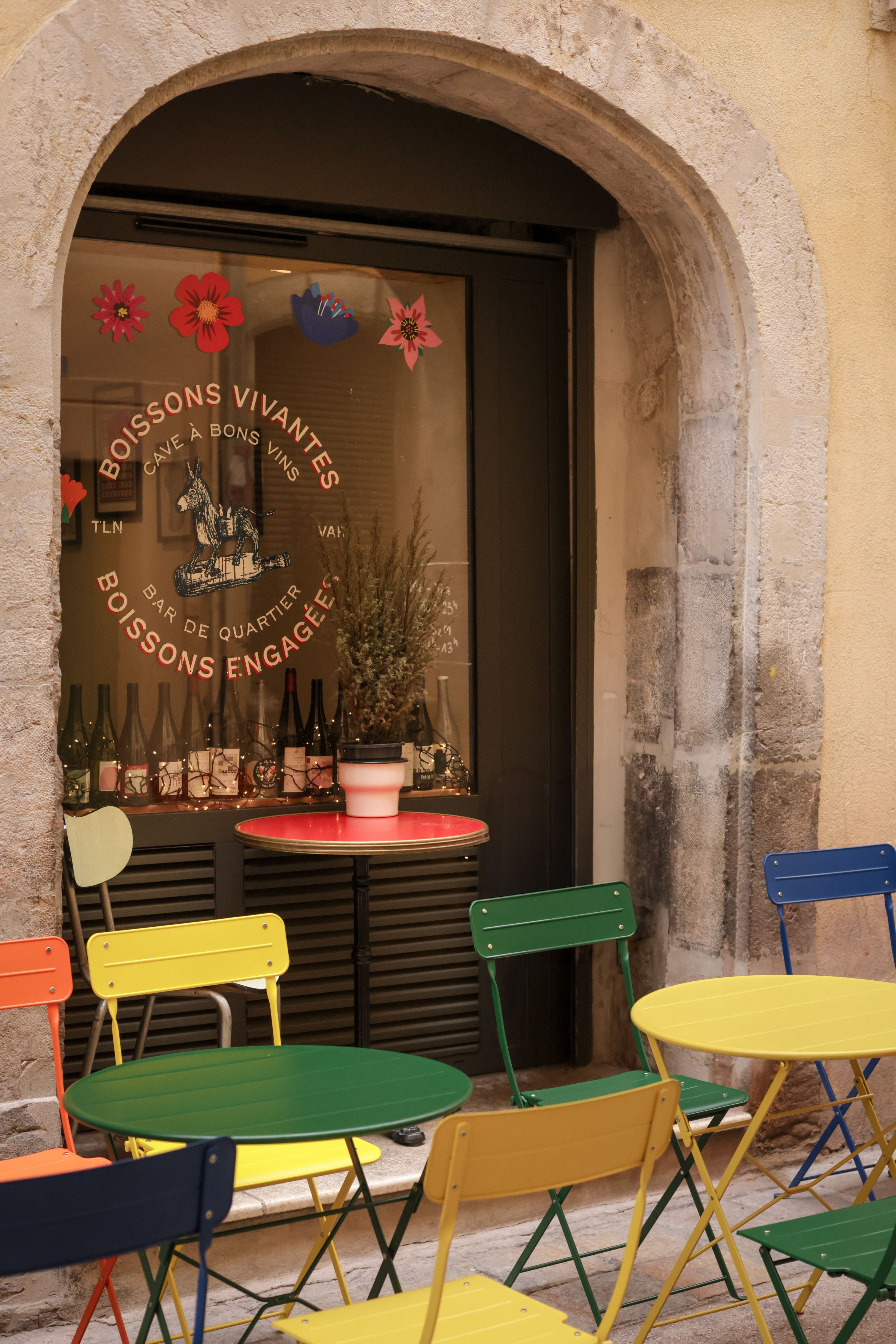 Avec la Design Parade, ces deux villes font rayonner le Sud au-delà des frontières de Marseille ou de Saint-Tropez. Visite guidée en compagnie de locaux avisés et sélection de bonnes adresses