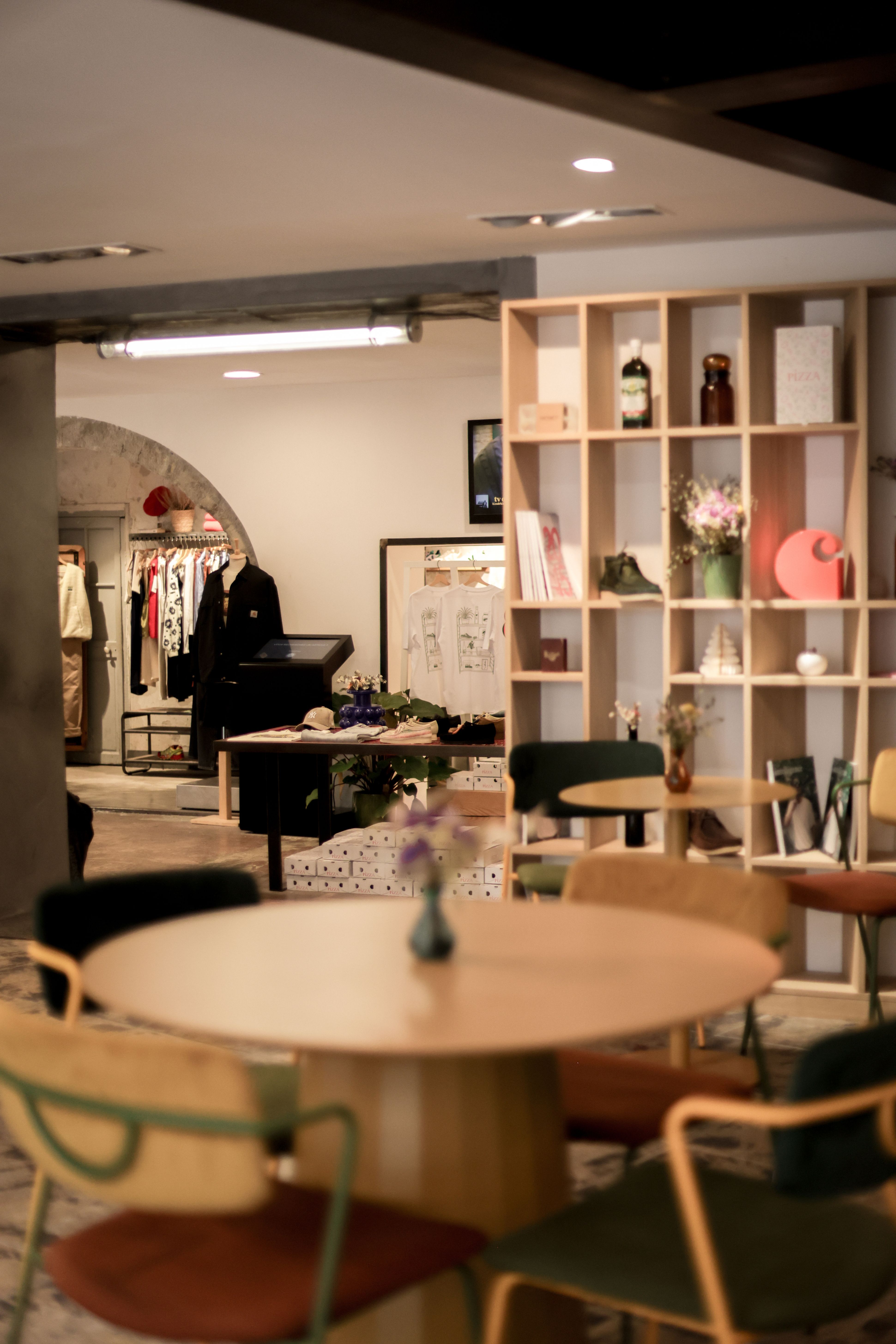 Avec la Design Parade, ces deux villes font rayonner le Sud au-delà des frontières de Marseille ou de Saint-Tropez. Visite guidée en compagnie de locaux avisés et sélection de bonnes adresses