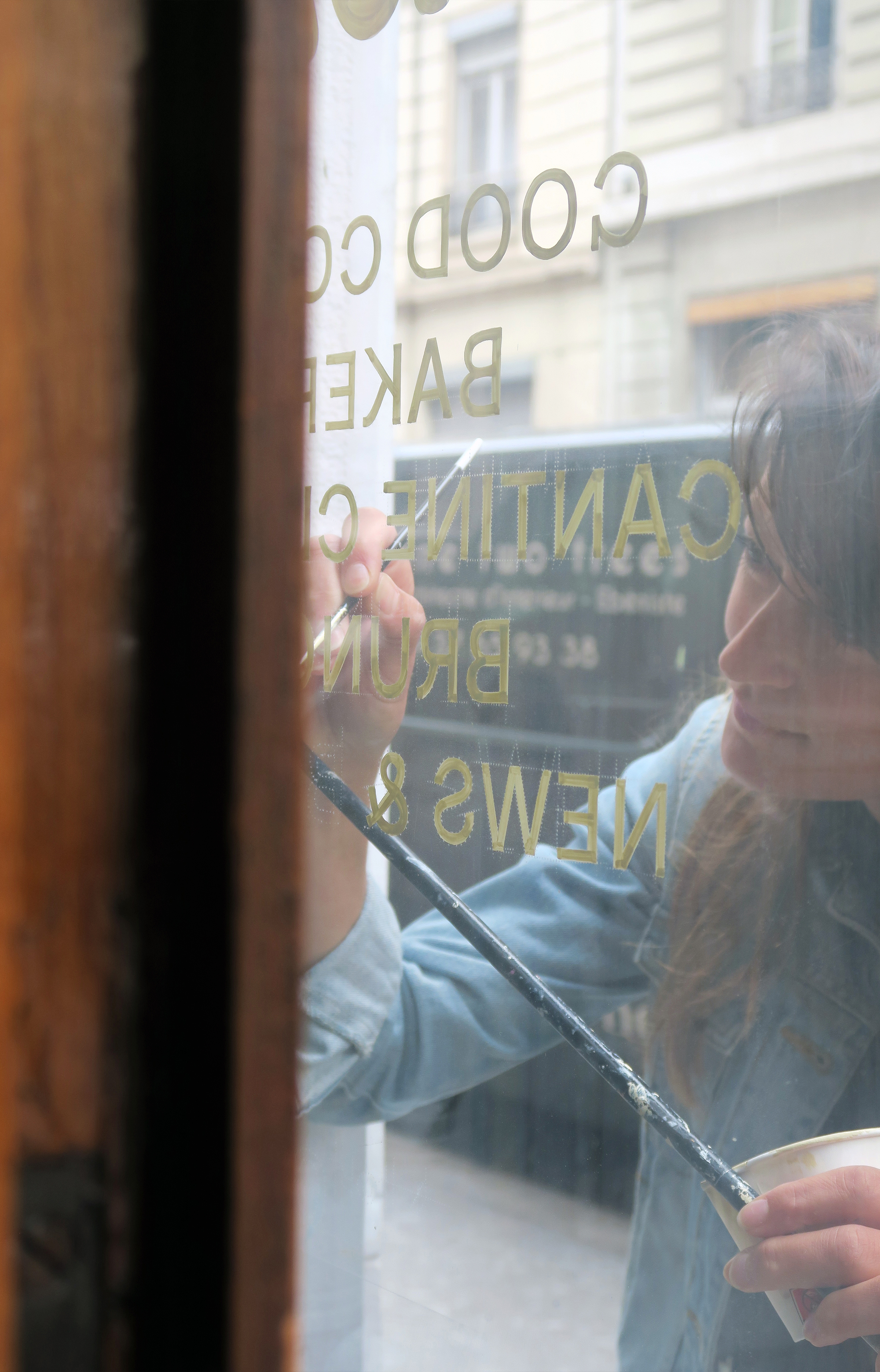 Peintres en lettres - l’art discret qui redessine nos villes