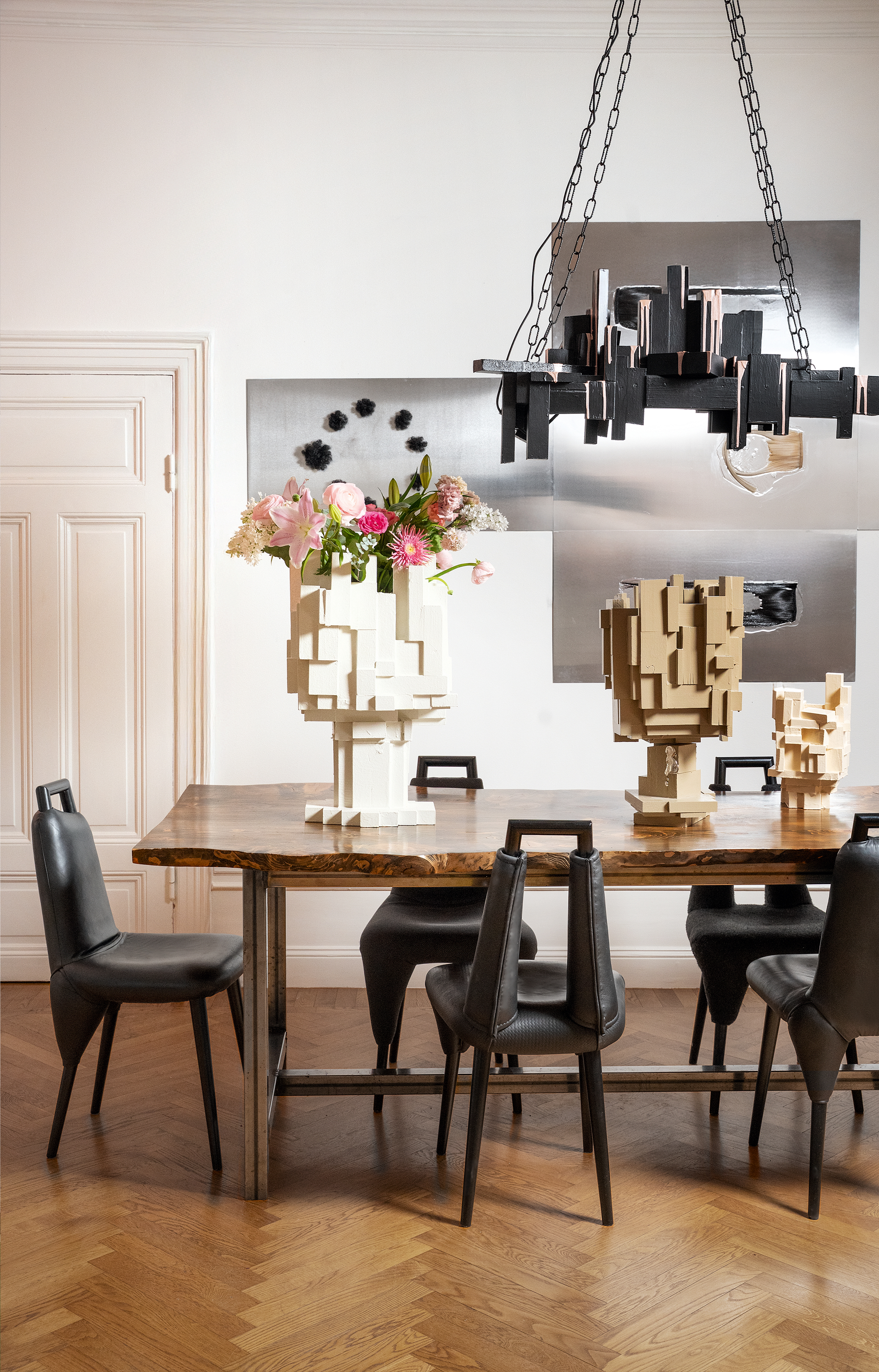 À Stockholm, Paola Bjäringer fait de son appartement une œuvre vivante