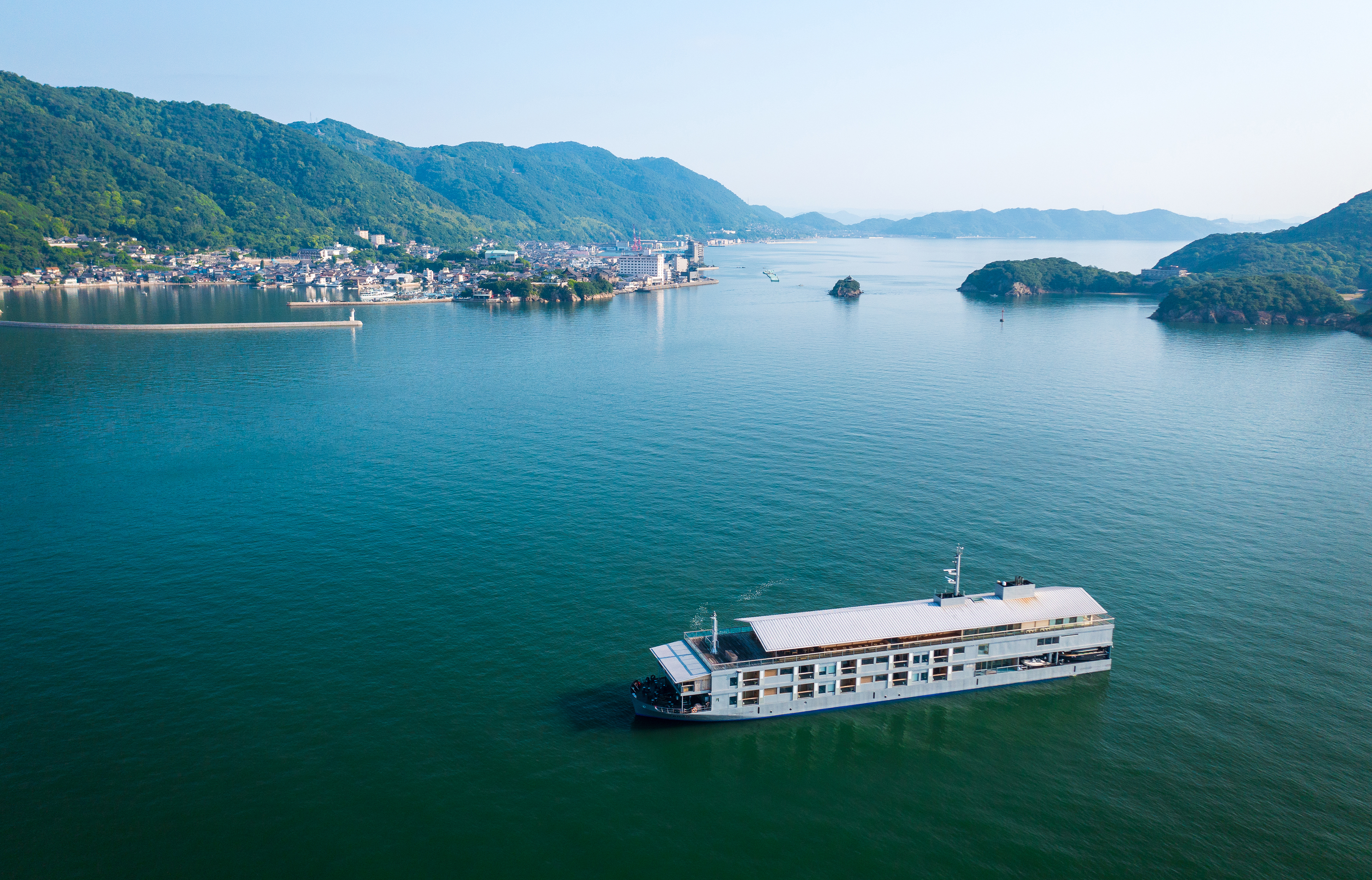 À bord du silence : les nouvelles croisières de luxe qui font respirer le monde