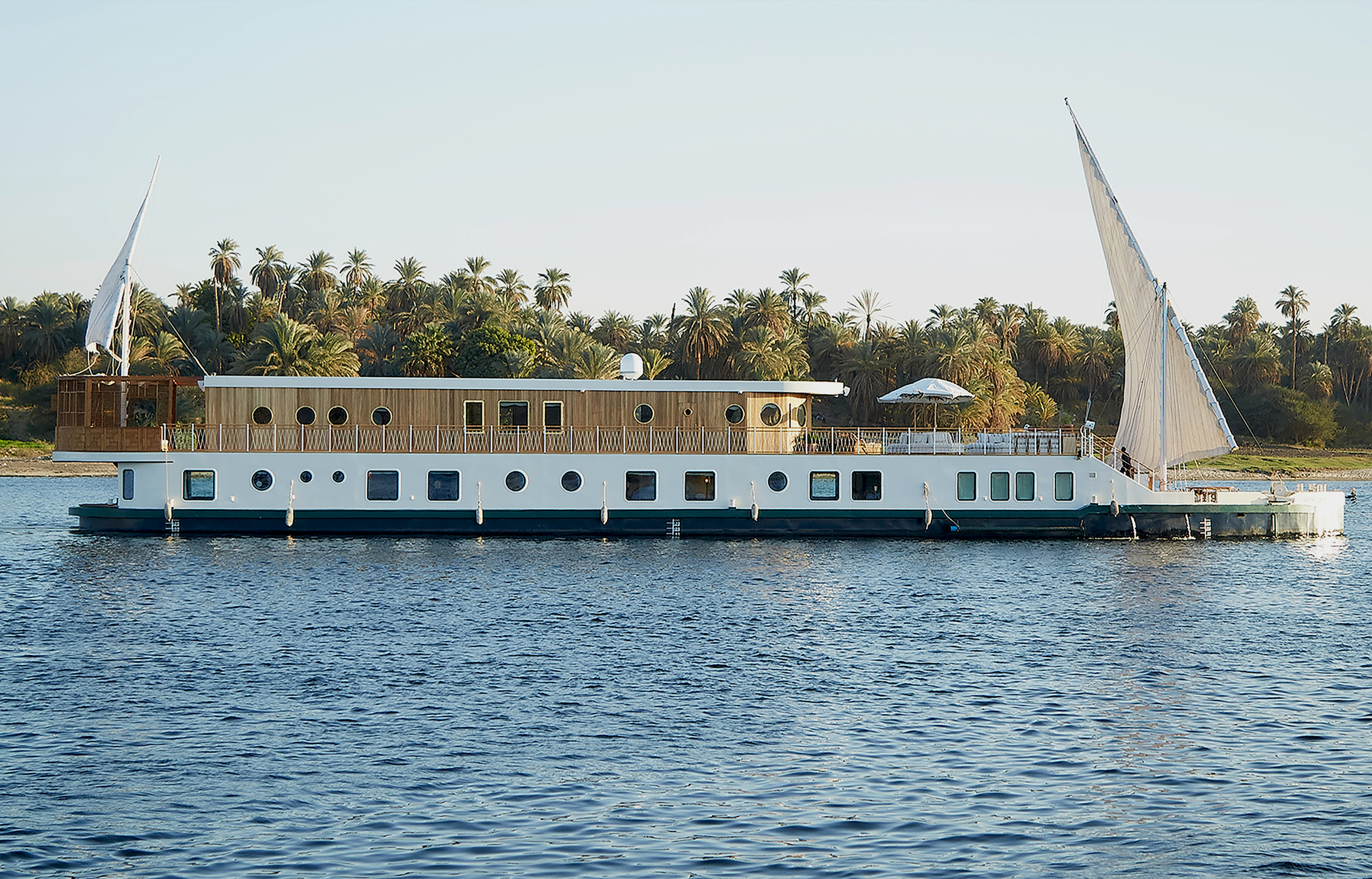 À bord du silence : les nouvelles croisières de luxe qui font respirer le monde