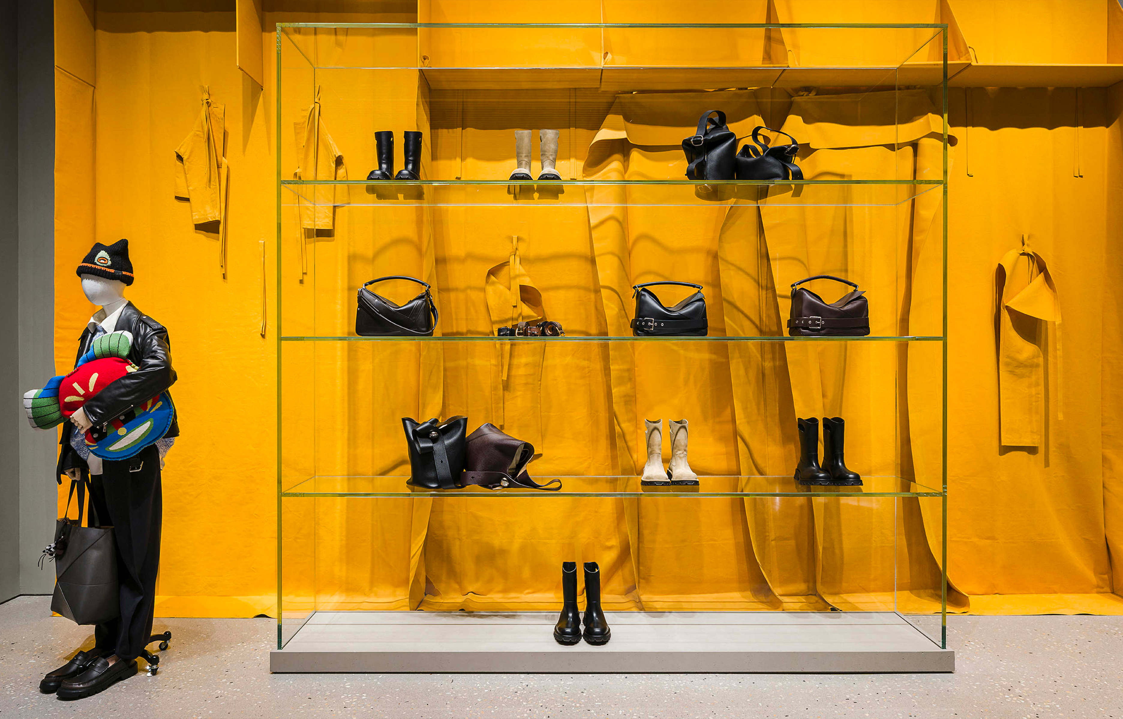 À Paris, la Casa Loewe réinvente le concept de boutique-galerie