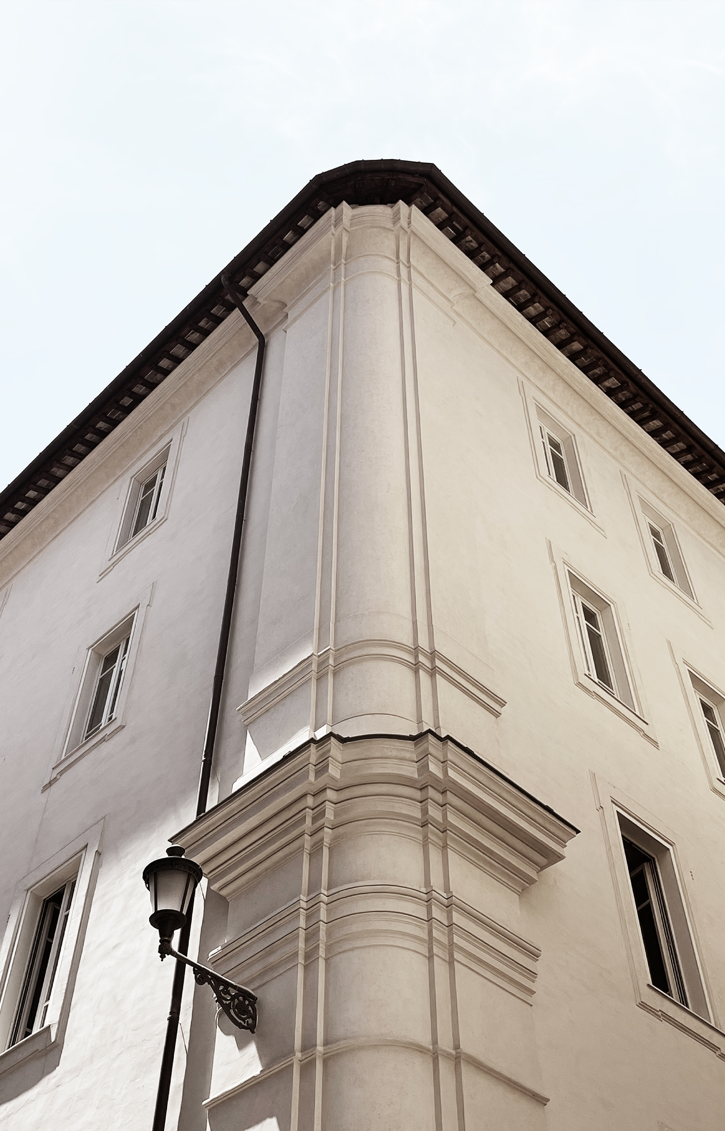 L’anti-hôtel, ce refuge minimaliste qui séduit enfin les voyageurs exigeants