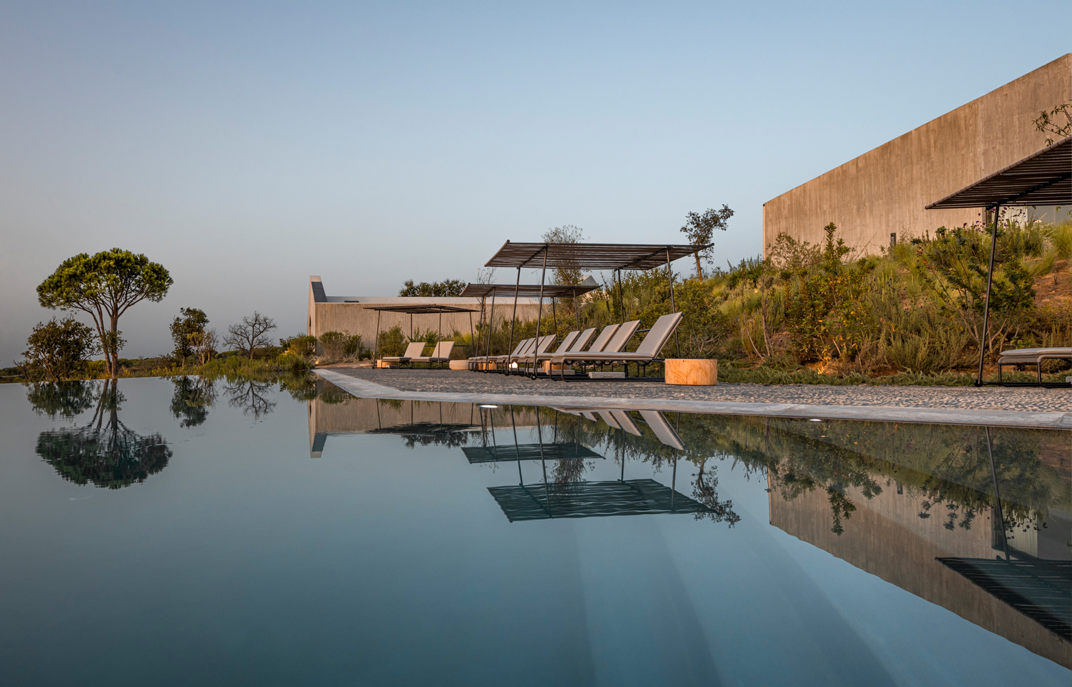 L’anti-hôtel, ce refuge minimaliste qui séduit enfin les voyageurs exigeants