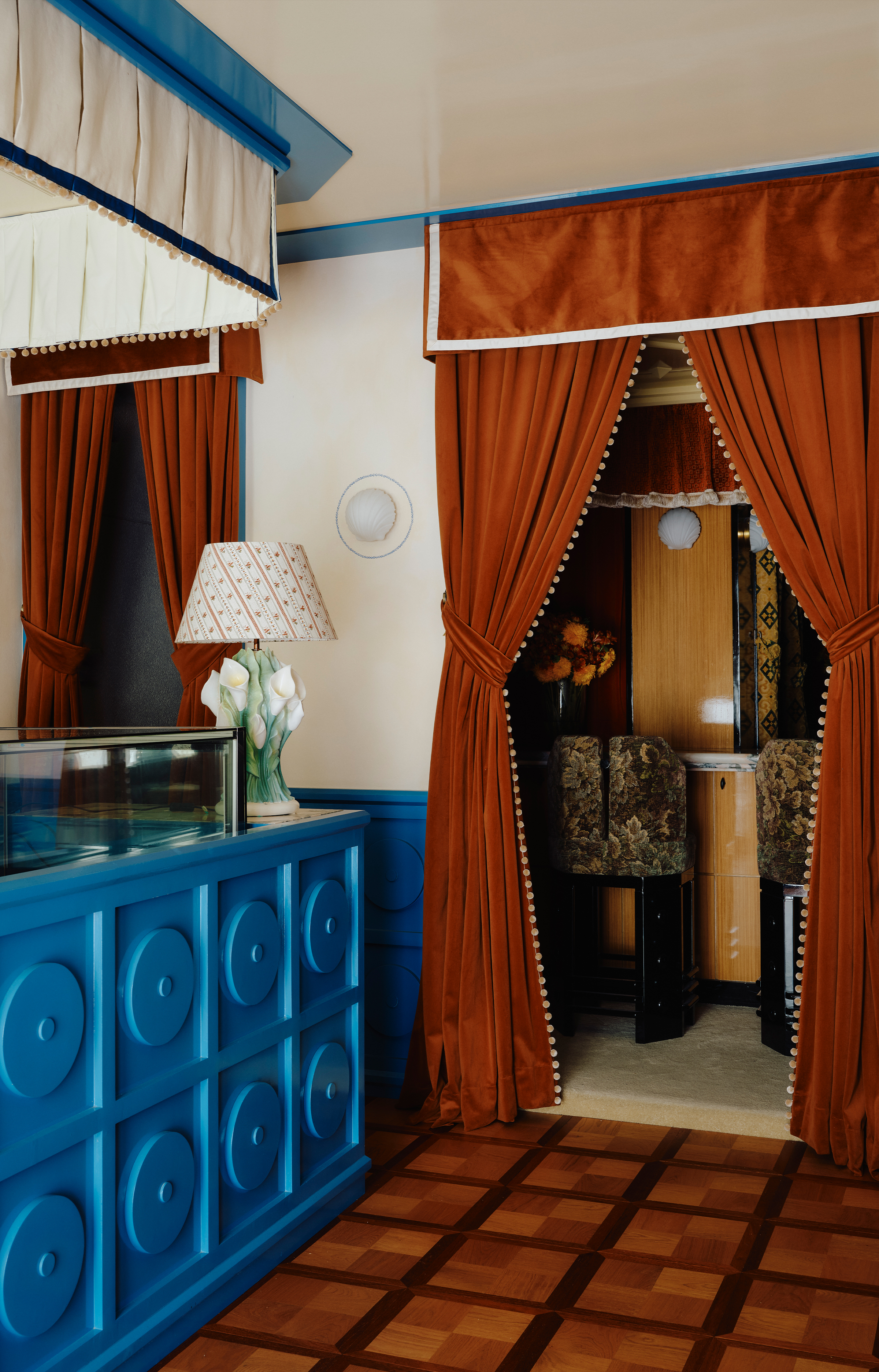 Season, la pâtisserie qui mêle textures, couleurs et héritage asiatique grâce à Ecru Studio