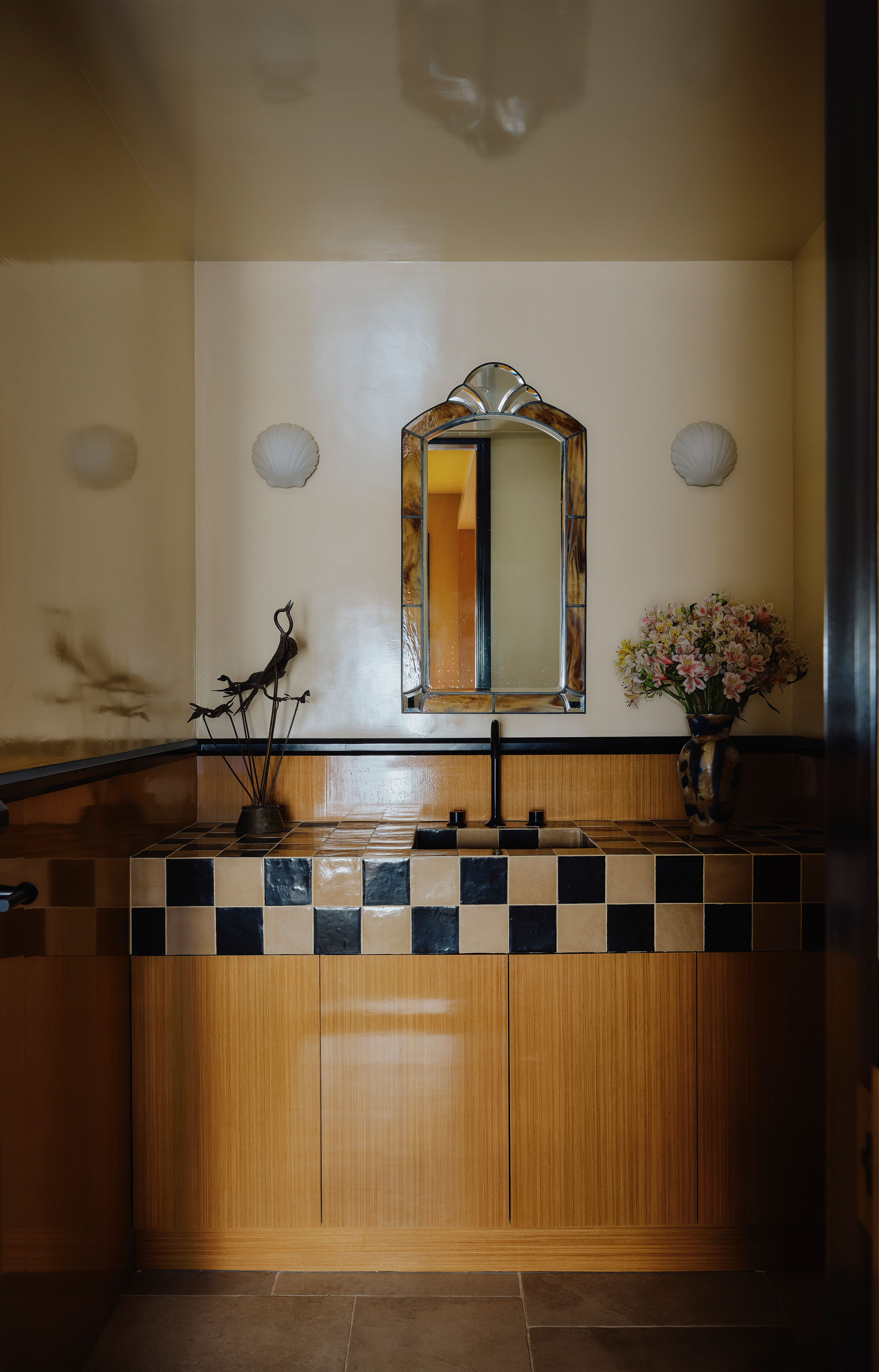 Season, la pâtisserie qui mêle textures, couleurs et héritage asiatique grâce à Ecru Studio