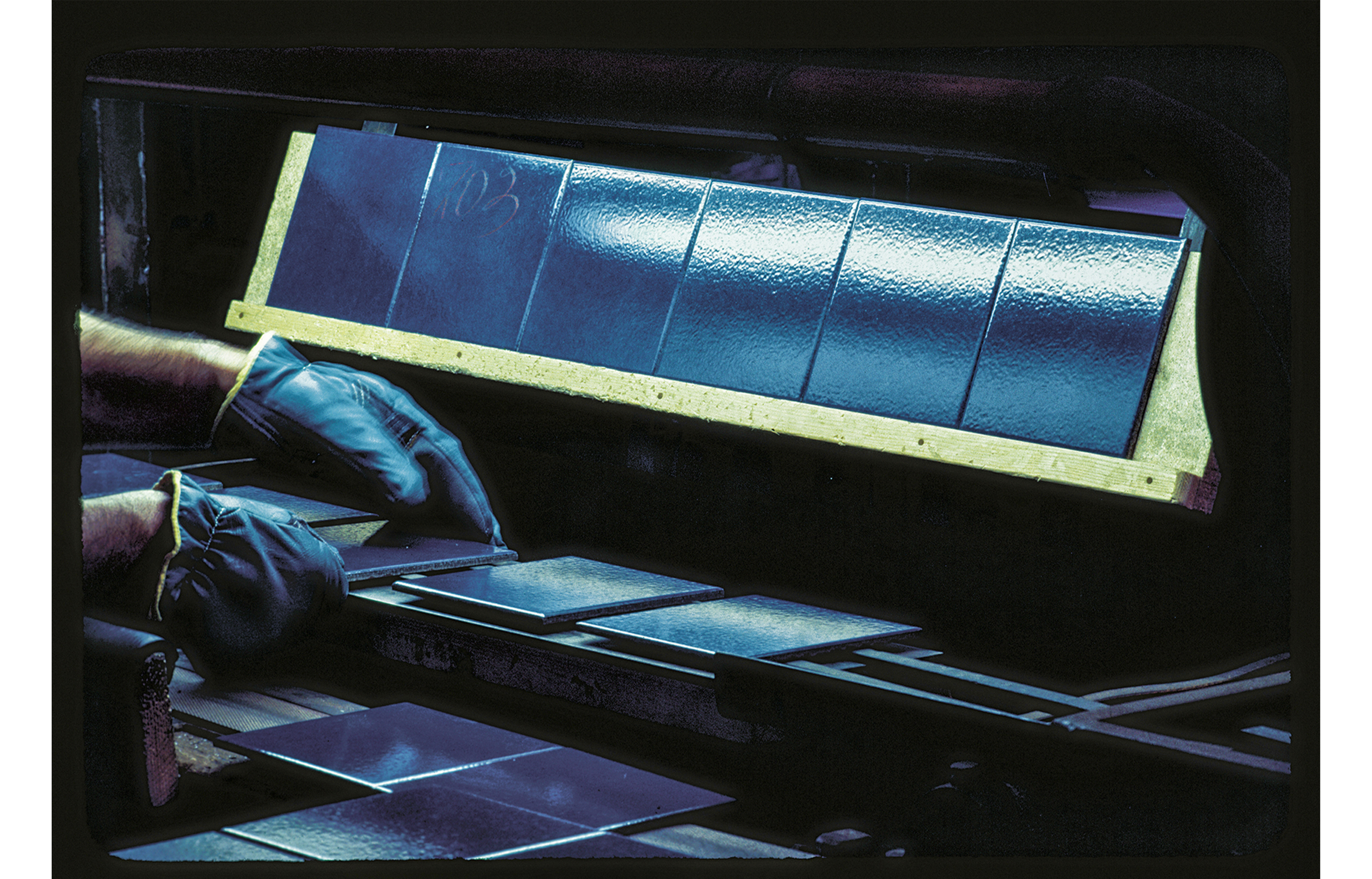 Carreaux, machines et couleurs : l’univers Marazzi vu par Berengo Gardin