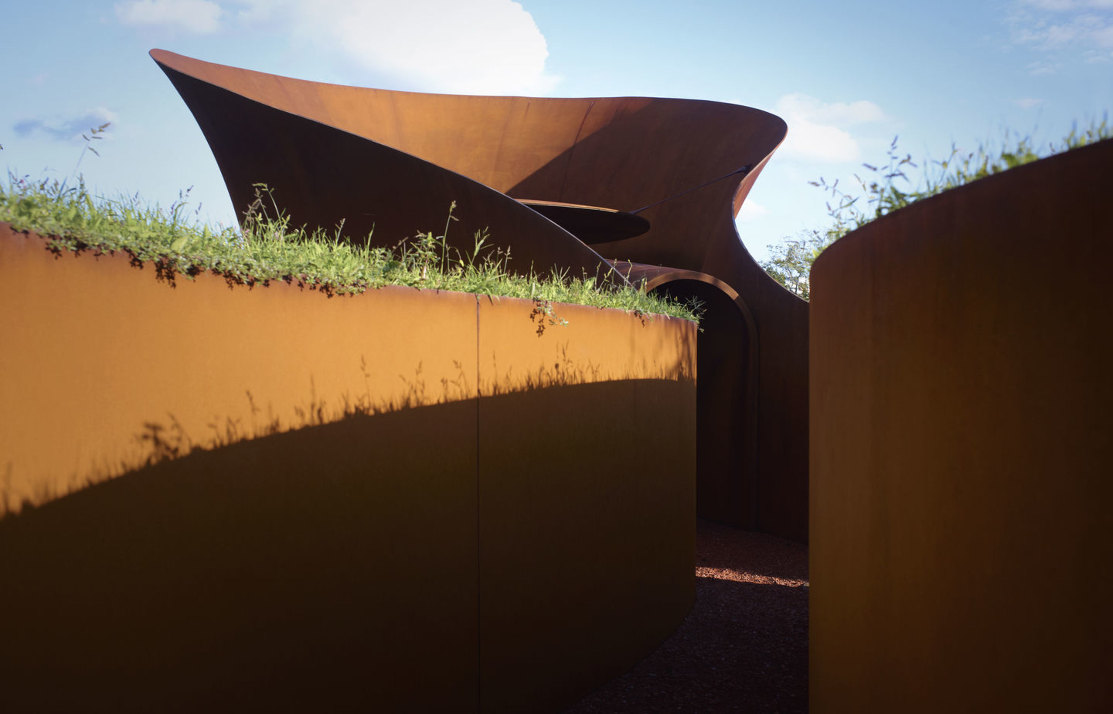 Dernière œuvre de Balkrishna Doshi : un voyage architectural et spirituel sur le Vitra Campus