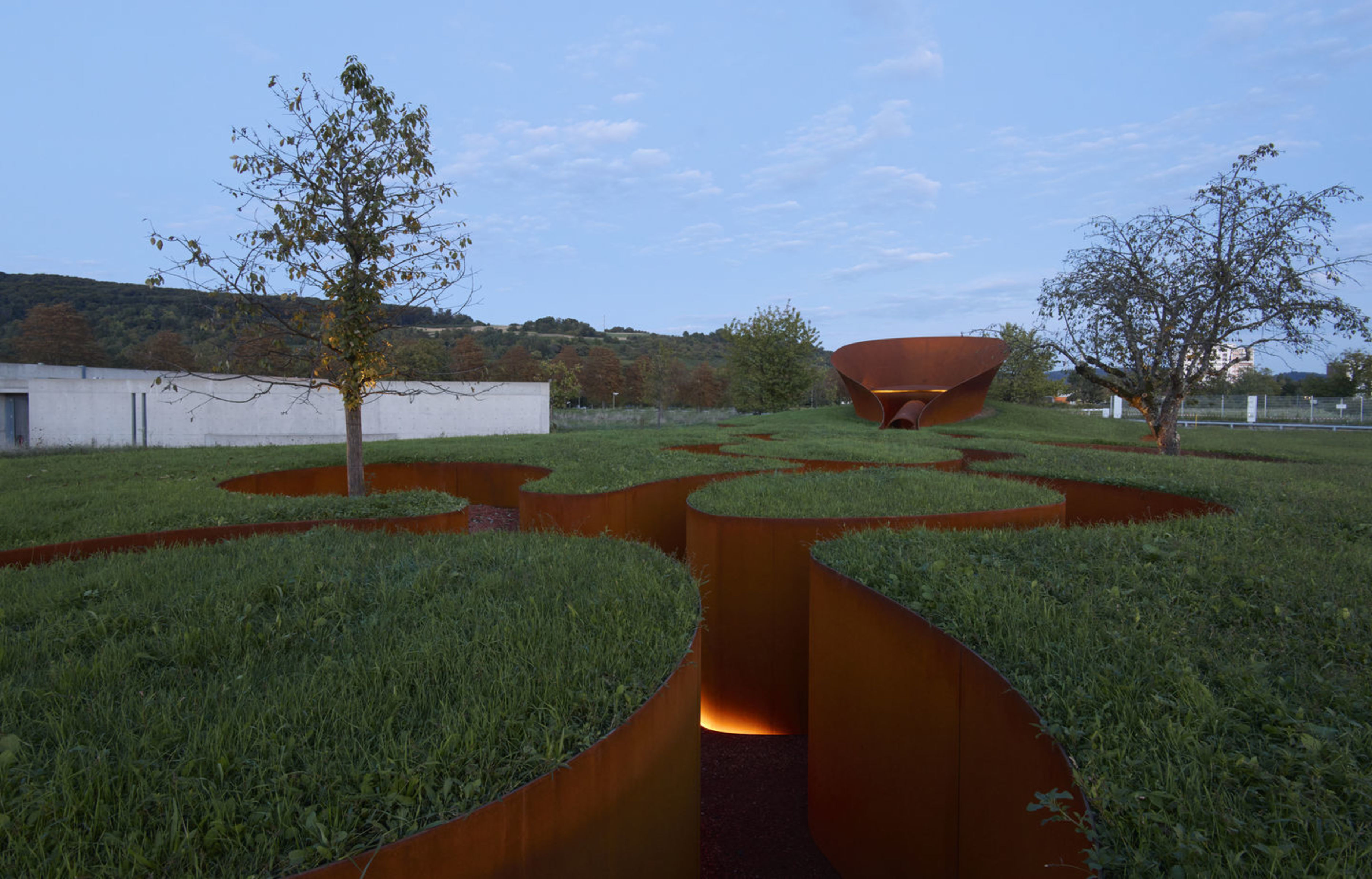 Dernière œuvre de Balkrishna Doshi : un voyage architectural et spirituel sur le Vitra Campus