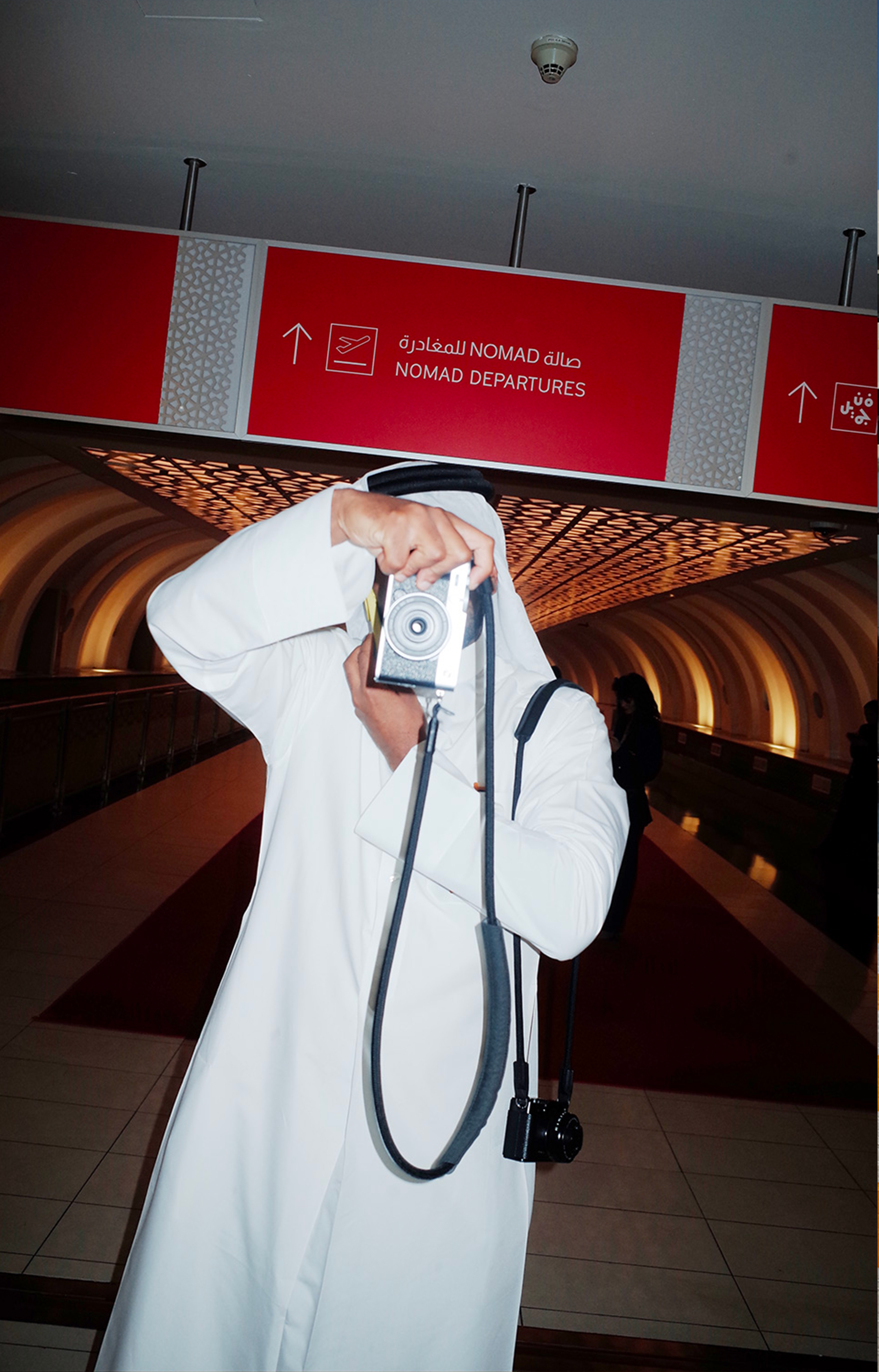 Dans un aéroport signé Paul Andreu, Nomad redéfinit la foire de design