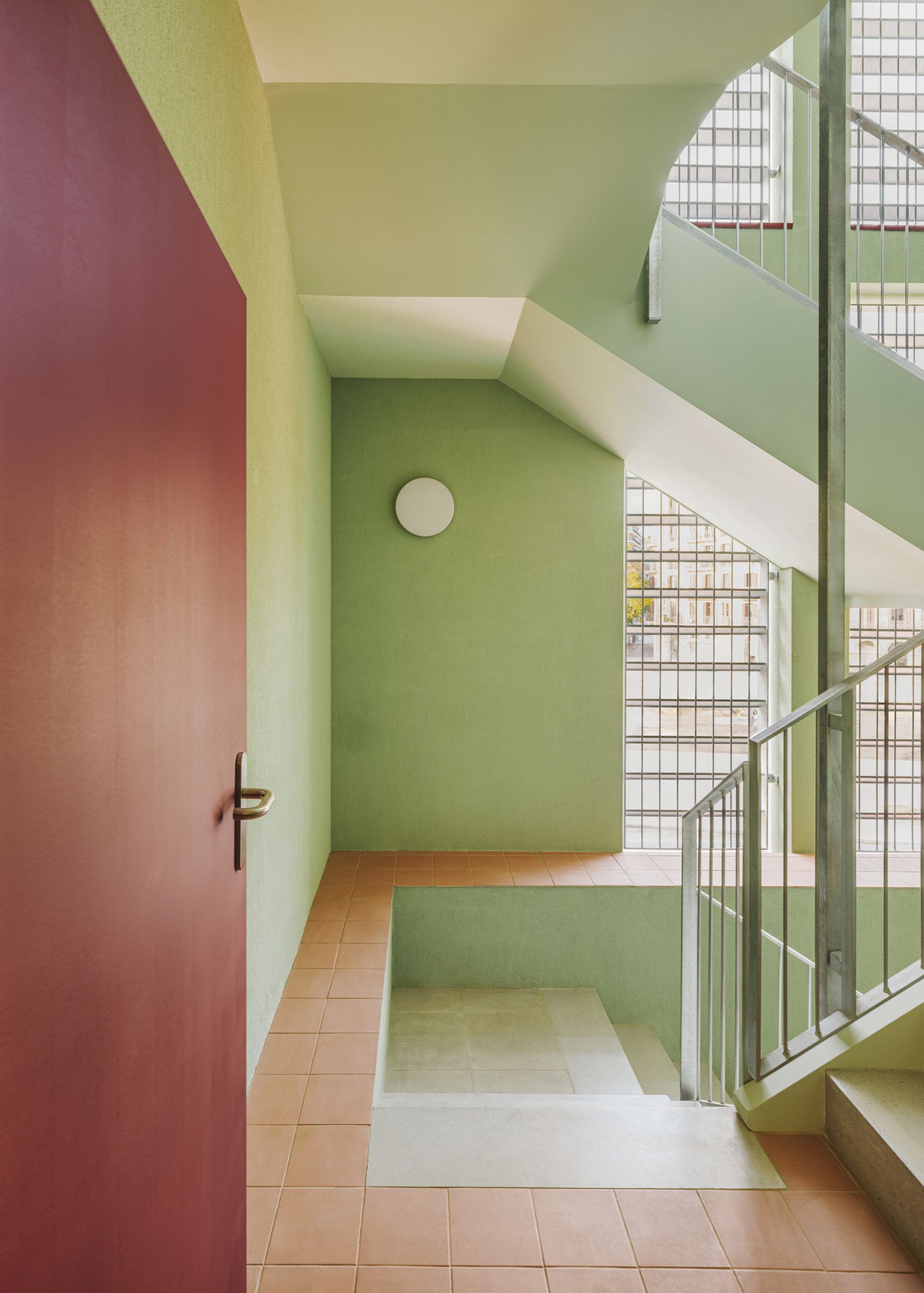 Bâtiment A d’Illa Glòries, de Cierto Estudio remporte le prix du meilleure projet global du IDEAT Design Awards 2025.